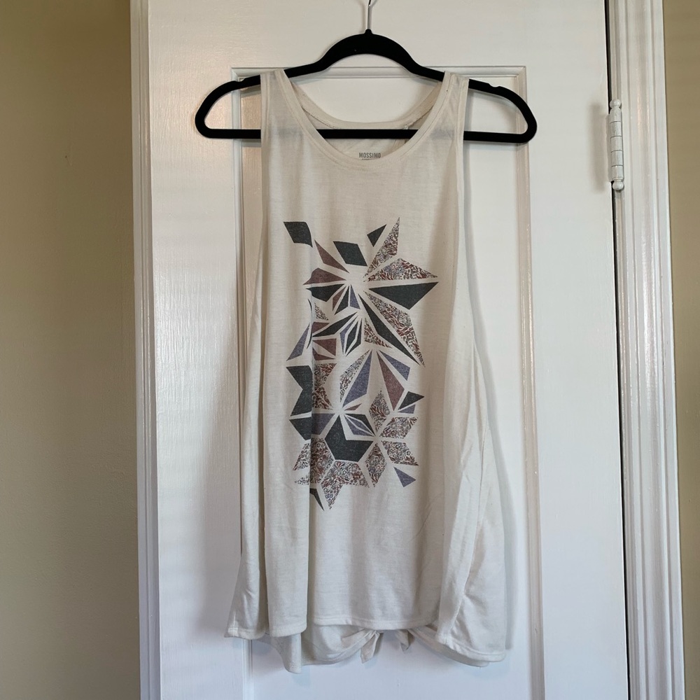 Geometric open back tank
